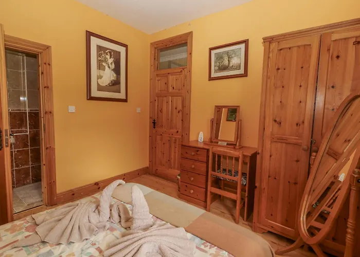 Coole Gate * Kiltartan